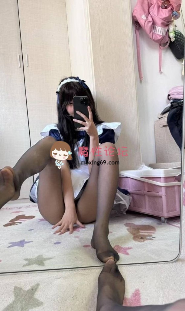 [度盘]抖音百万网红 董香/一只香 微密圈/TF空间福利 丝袜小嫩脚 [194V/268P+692m] [几V多大-]