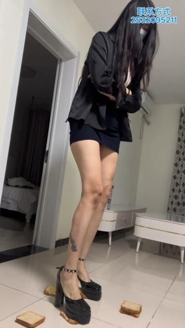 crush 1米86女巨人巨脚踩踏 [21分8秒]