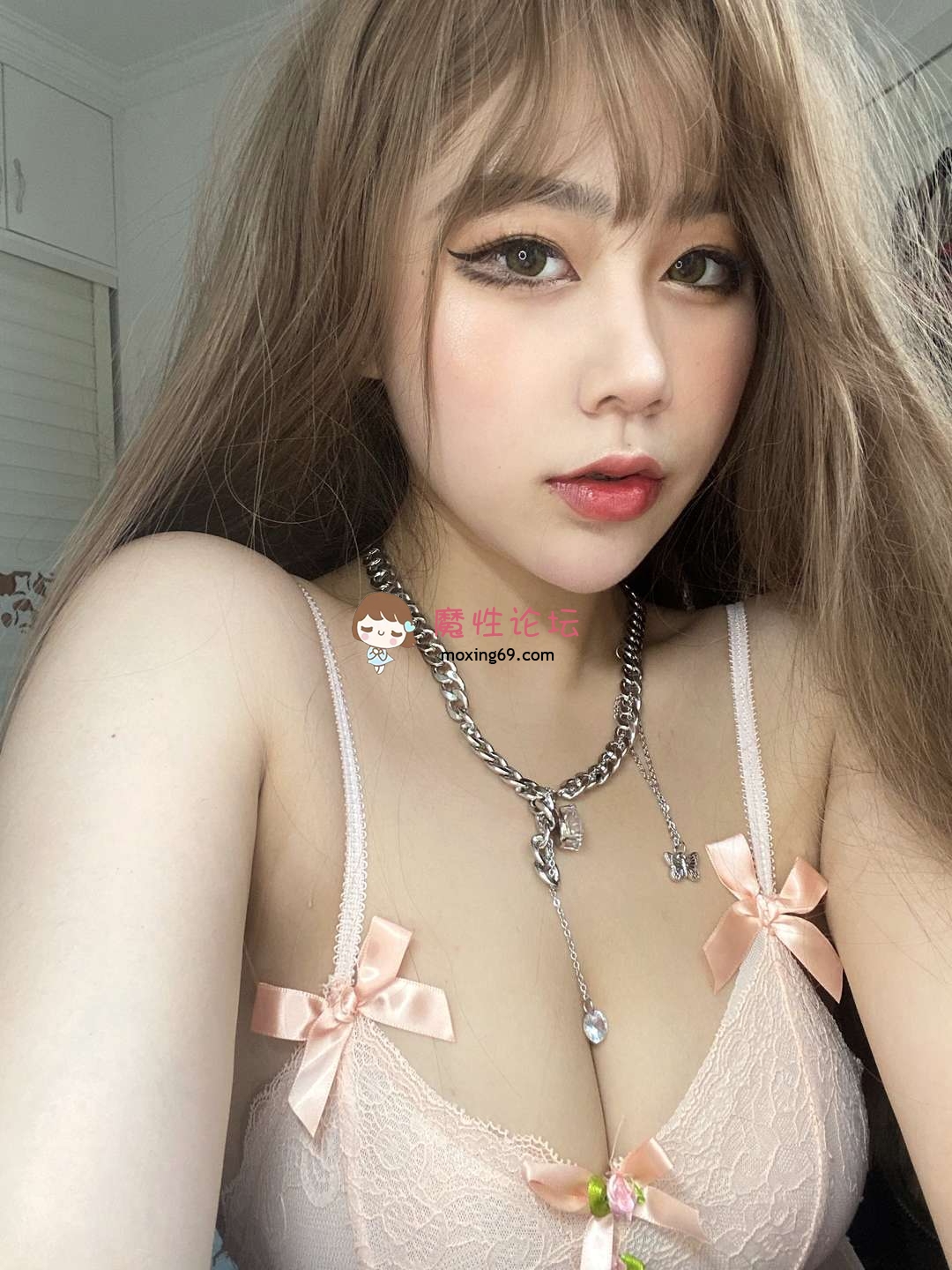 oliviaxx 微密圈写真合集 1套 NP/1.4G 夸克 [-]