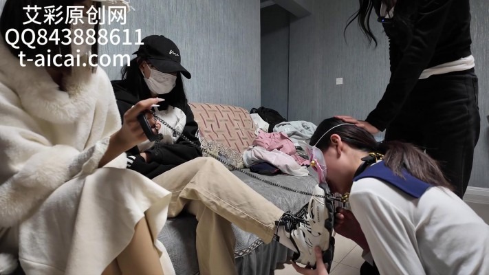 女王女主 『chnnsct1818』群调同班女同学当女m舔超脏鞋底 [20小时1分]