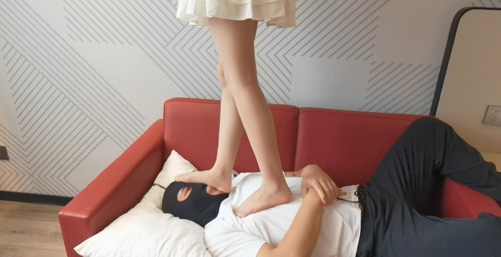 女王女主 女高萝莉鞋踩头 [20小时1分]