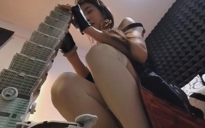 crush 《GTS-VR精品》超大约尔太太の城市接管《白袜+裸足》《Vore+臀压》 [11分23秒]