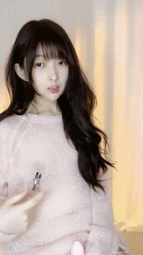 这个是真的嫩，川妹子，软萌小仙女，《小易的so啵啵》，娇小玲珑被干得皱眉头喊疼  [2V ] [BT] [-]