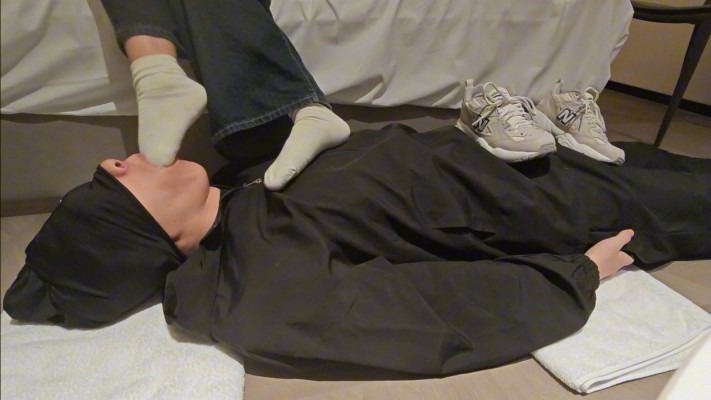 女王女主 《静琪》新人芋圆百伦鞋白棉袜调教 [20小时1分]