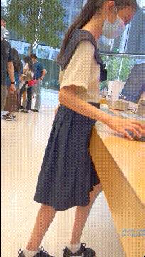 刚成年，娇小身材19岁少女，翻版杨超越，《小易的SO啵啵》，好让人心痛 [2V ] [BT] [-]