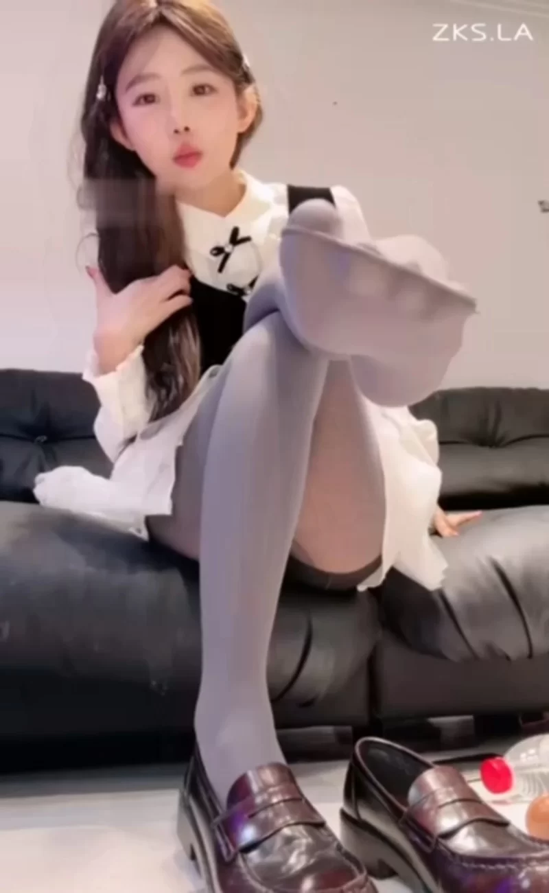 一茶 - 黑丝 厚灰丝 黑过膝袜 白过膝袜 [1V-1.72GB]