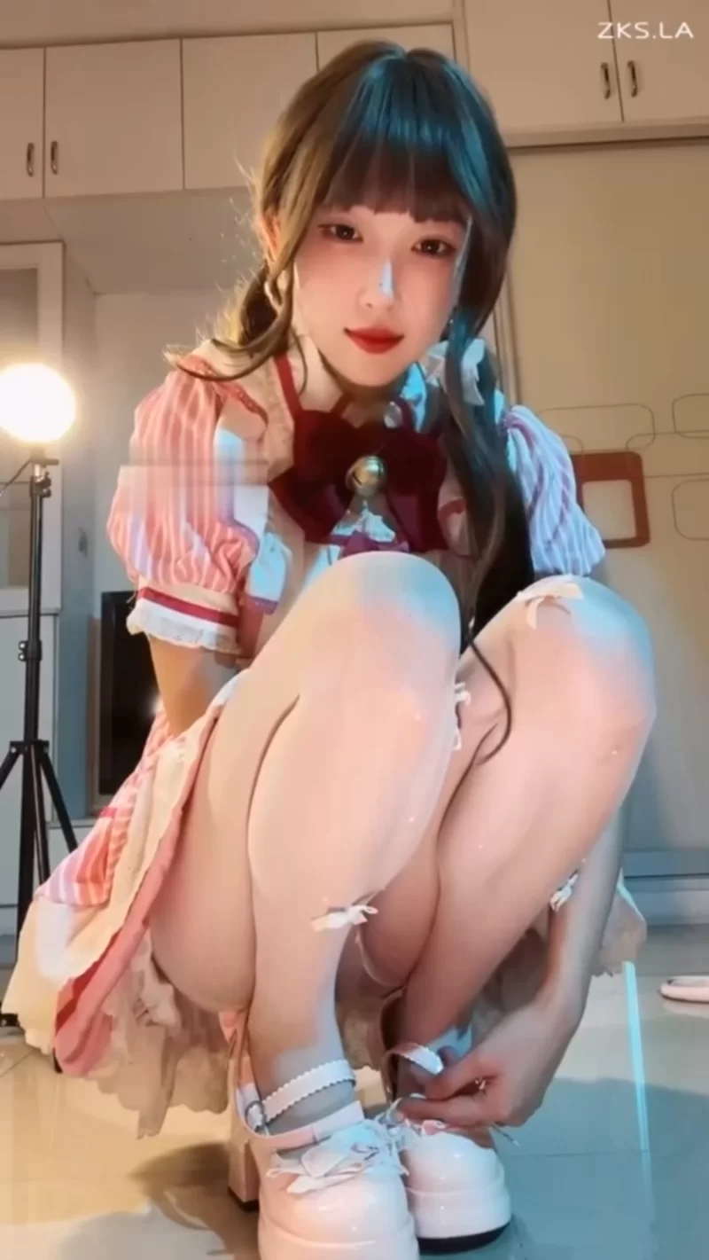 佳佳 - 洛丽塔任务 [1V-811MB]