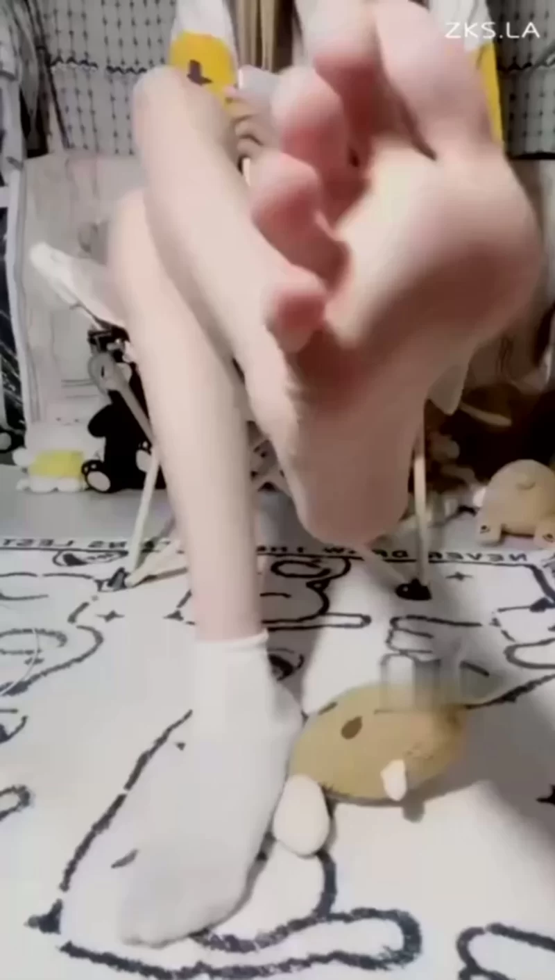 少女救赎 - 美脚 裸足 倒计时 寸止 秀足 [1V-647MB]