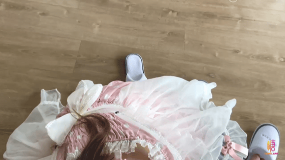 双马尾才是最好的方向盘，二次元cose白丝双马尾小萝莉嫩妹,JK,洛丽塔视频合集《114V73.5G》 [114V73.5G 总时长：30:00:00</strong><strong>【下载方式】: 度盘</strong><strong>【有无打码】: 有码</strong><strong>【分辨率】: 高清</strong><strong>【标签】: 白丝双马尾小萝莉嫩妹JK,洛丽塔</strong><strong>日系的那几个视频只是看着长得小，实际已成年！！！</strong>-]