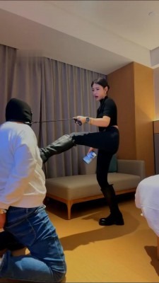 直播视频 《苏御大人》铁手铐反绑强制刑虐 [45分6秒]