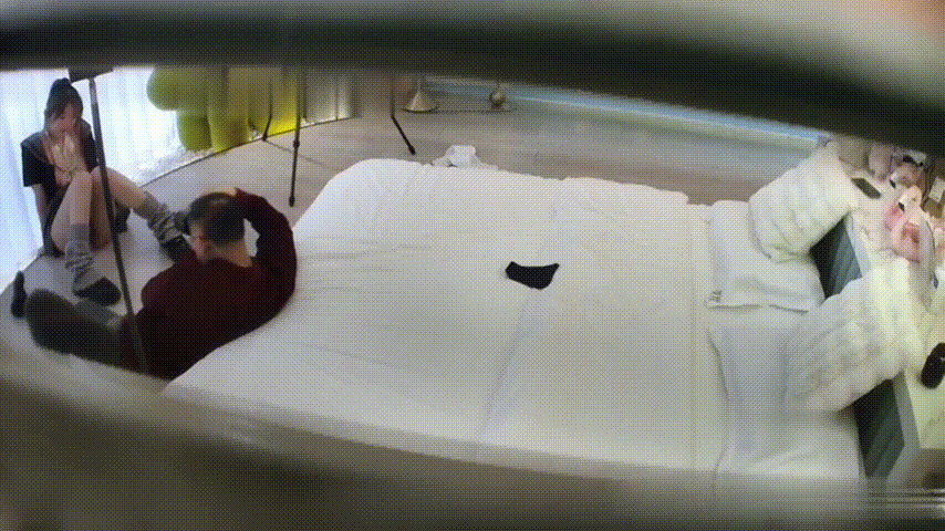 《酒店偷拍》极品妹子高颜值好身材筛选整理合集[56V79G][百度盘] [-]