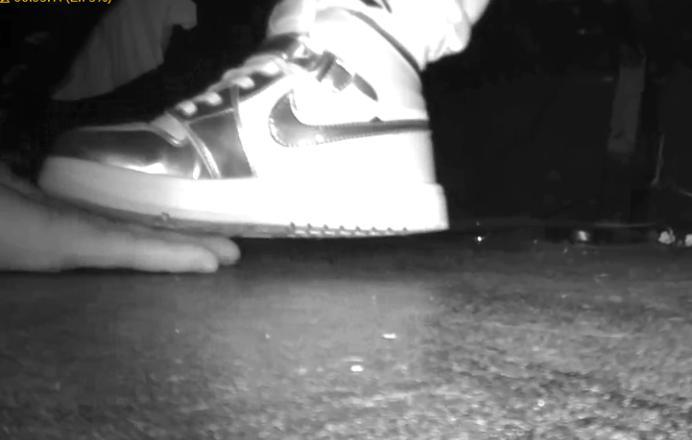 crush 《紫杨无意识》2025.2.16电影院小女孩AJ无意识踩手发现后无视 [59分12秒]