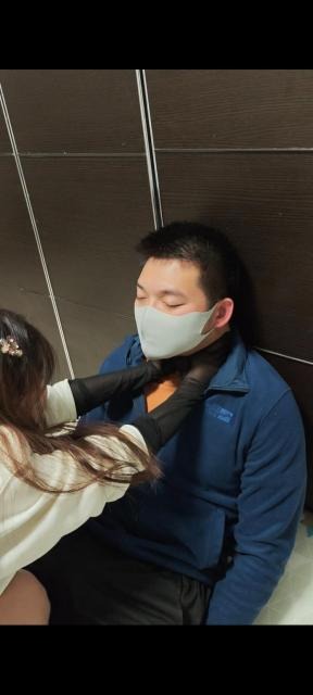 微耀星空 坐脸+黑丝手套掐脖子 [59分12秒]