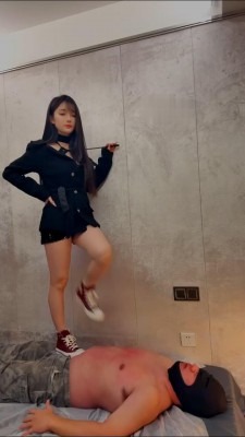 直播视频 《viya》高帮鞋+熊猫鞋碾压踩 [19分54秒]