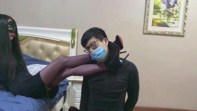 活力诗蔓 （丝袜吐奶）性感女特工的另类折磨 [19分54秒]