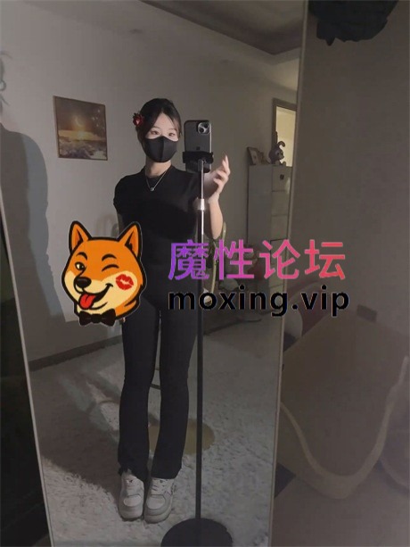 [度盘]抖音颜值少妇《琪琪妈》大奶大长腿，丝足诱惑，裸舞诱惑，挫逼自慰《13V682.7MB》 [-]