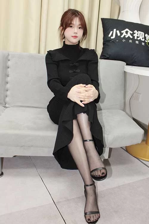 小众视觉-小薯条-连衣裙黑丝美腿[121P1V-0.8G百度网盘] [121p1v-0.8GB]