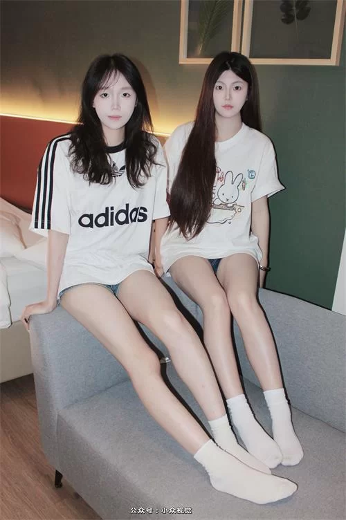 小众视觉-小苹果&芳芳-姐妹花裸足足秀[130P1V-0.5G百度网盘] [130p1v-0.5GB]