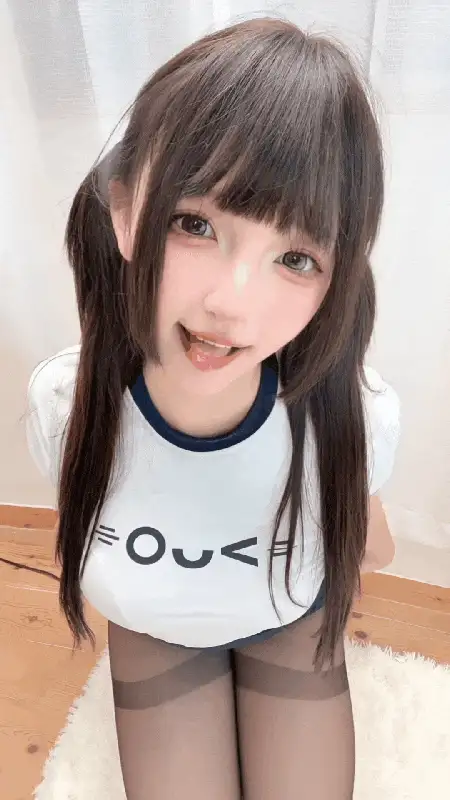 神乐坂真冬_体操服 [75P+2V] [75P+2V-650m]