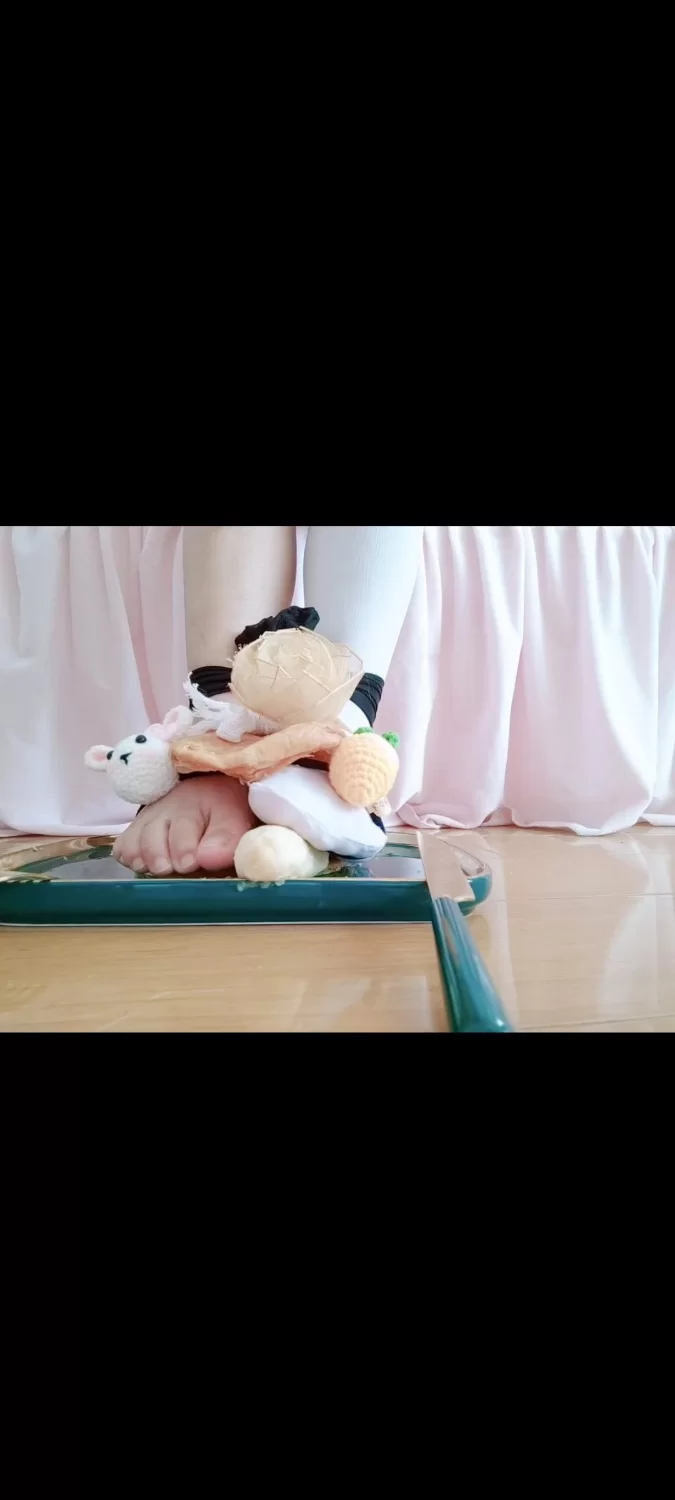 脚踩食物 裸足 足底 [5-162MB]