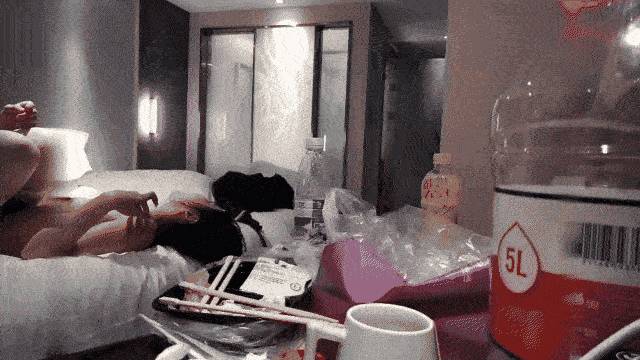 《阿朴探花》小姐姐制服秀_身材一级棒胸大屁股肥各种姿势操翻她，[2V 537 MB] [BT] [-]