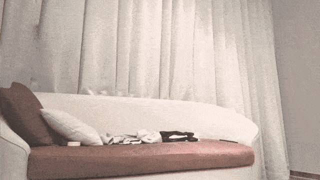 《小宝探花》抖音网红主播，极品大胸，玲珑有致魔鬼身材。[2V 553 MB] [BT] [-]