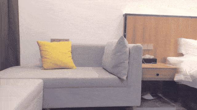 《太子探花》漂亮少妇被两个猛男轮着操，揉着美乳后入，女上位骑乘了，玩的不亦乐乎[2V 650 MB] [BT] [-]