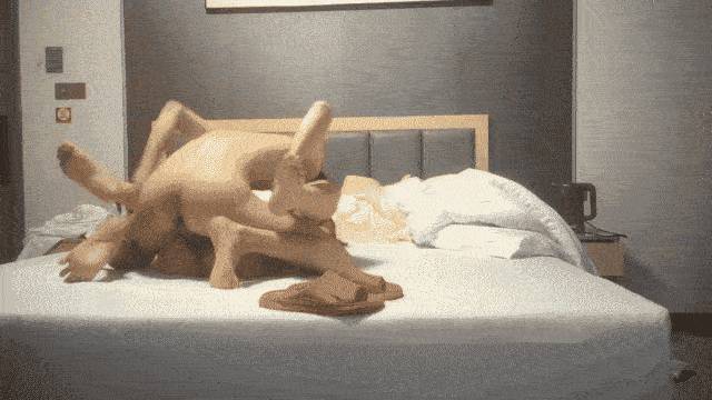 《瘦子探花》小少妇还略微有些羞涩，扒光抠逼，主动女上位求深入，香艳刺激娇喘不断[2V 474 MB] [BT] [-]