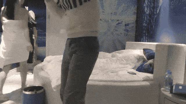 《文轩探花》黑丝小模特_黑丝美腿满口骚话，皮肤白皙插入嗷嗷叫[2V 707 MB] [BT] [-]