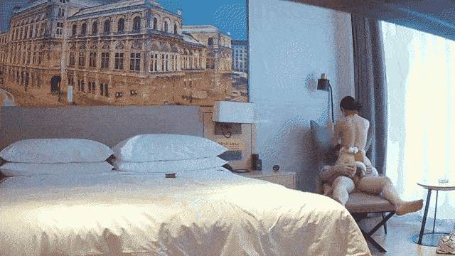 《zhuodetwi探花》推特大神酒店约炮_211大三校花反差学生妹，今天你是我的小麋鹿，娇小苗条被操遍了酒店的每个角落，嗷嗷叫好爽[2V 402 MB] [BT] [-]