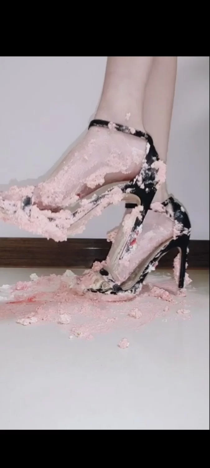 足控 裸足 露脸 足交 口交 玩脚 舔脚 cos jk11 [4-1g]