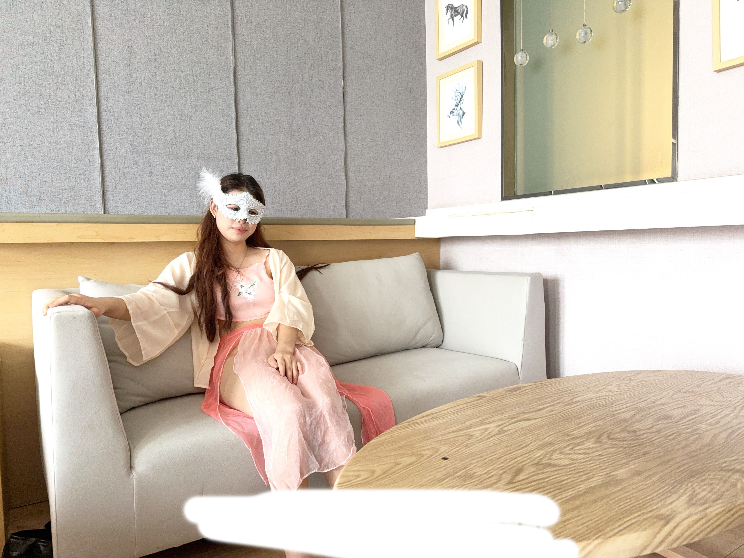 最新少女时代刚上大一的学妹一对c罩杯的双乳太粉嫩随着摄影师来回耸动上下起伏[2V 3442 MB] [BT] [-]