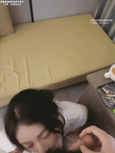 [度盘]乖巧反差在校学妹，妹子刚上大一 特别反差，很乖。和我说之前被黄毛破处，调教了她不少 真的骚货极度反差 [-]