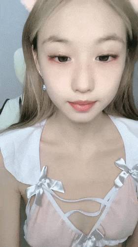 多少男生的白月光，《在校大一学妹》，粉嫩小穴，清纯可爱，放开那条可怜的小狗[2V 5039 MB] [BT] [-]