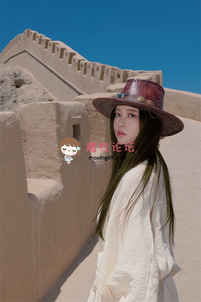 Twitter高端平面美模 SSS级颜值天花板 年年 大尺度艺术写真 城 视图福利 [46P/409M][百度盘] [-]