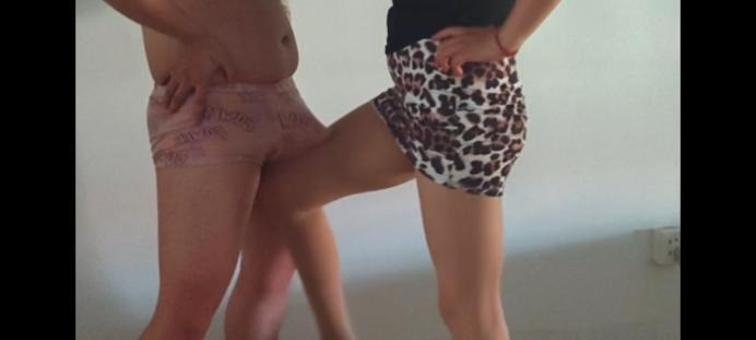 女王女主 素人小雨高跟踢裆(下) [15分47秒]