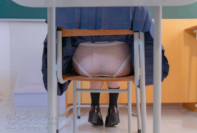 咬一口兔娘_入学式 [50P+1V] [50P+1V-1.4g]