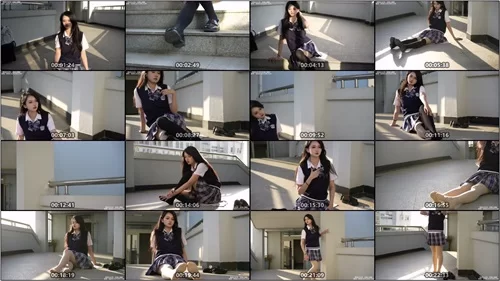 足愉心-果酱-JK制服超短裙黑丝美腿诱惑[109P+1V／1.1G百度网盘] [109p1v-1.1GB]