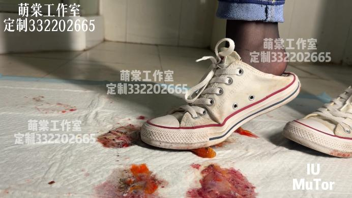 crush 萌棠工作室i 库里黑丝白匡威金鱼 [7分43秒]