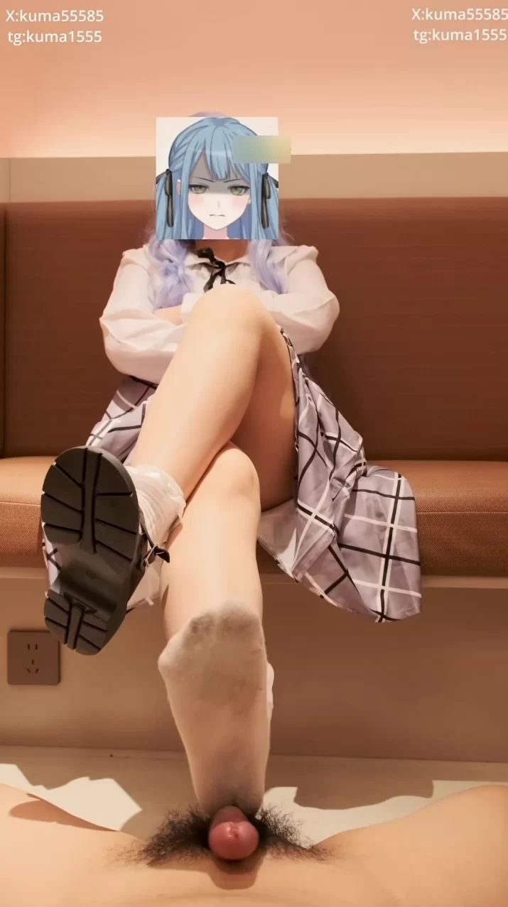 丰川祥子cos，用足交来赚取资金的落魄千金❤️ [1v-587mb]