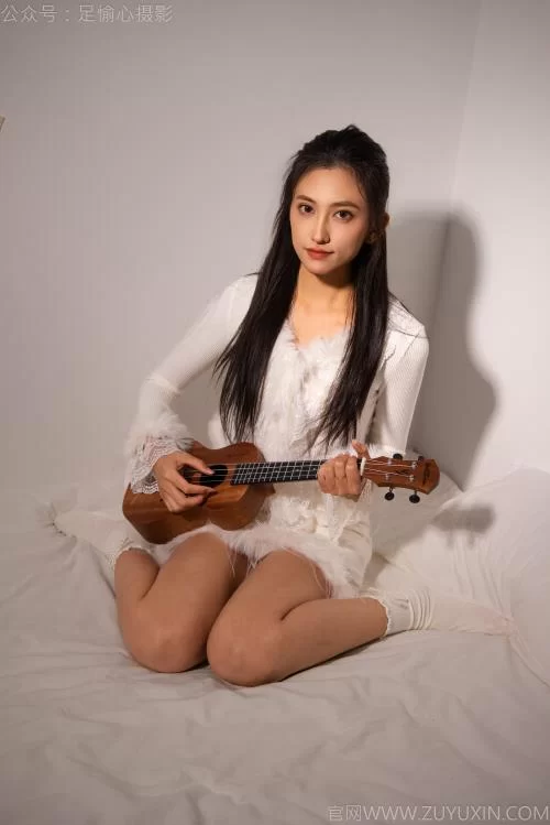 足愉心-可乐-性感包臀裙棉袜美腿诱惑[140P1V-1.6G百度网盘] [140p1v-1.6GB]