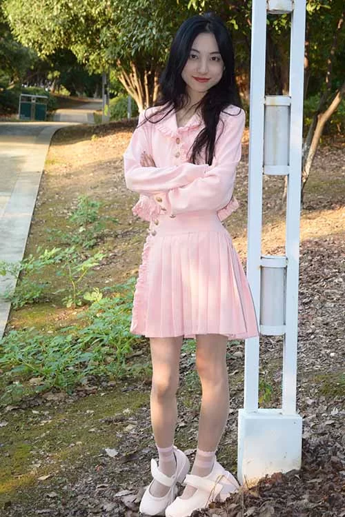 初夏女神-柒柒~可爱连衣裙棉袜高跟[95P1V-0.8G百度网盘] [95p1v-0.8g]