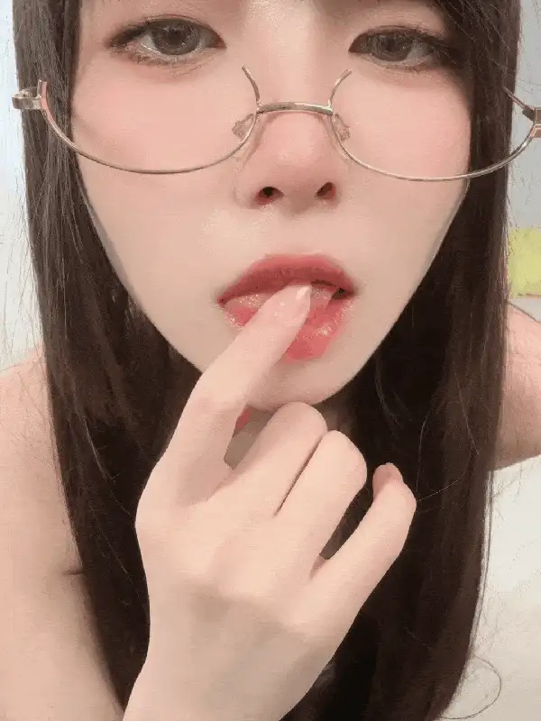 布丁大法_10月 涩情牛仔[17P+3V] [17P+3V-200m]