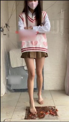 crush 透明凉拖踩烂金鱼 [16分51秒]