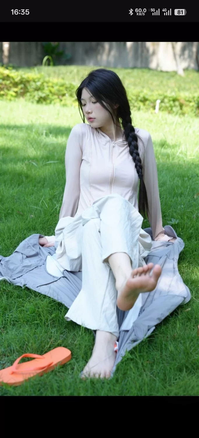 青柠摄影，美女小小，登山服 [156p➕2v-4.89g]