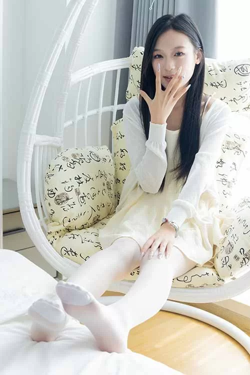 袜啵啵-焦糖-可爱私房连衣裙薄白丝[147P-1V-1.23G百度网盘] [147p1v-1.23GB]