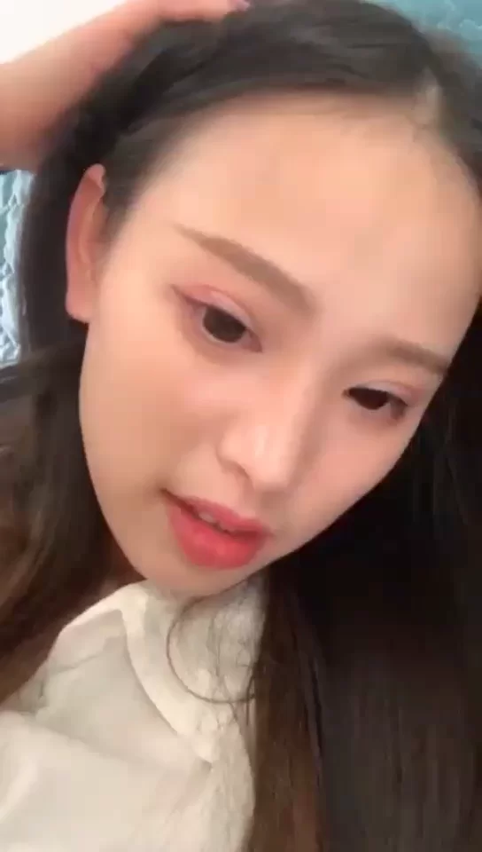 灵灵第一视角红绿灯 足 舔脚《1v152m》《百度云》 [1v-151mb]