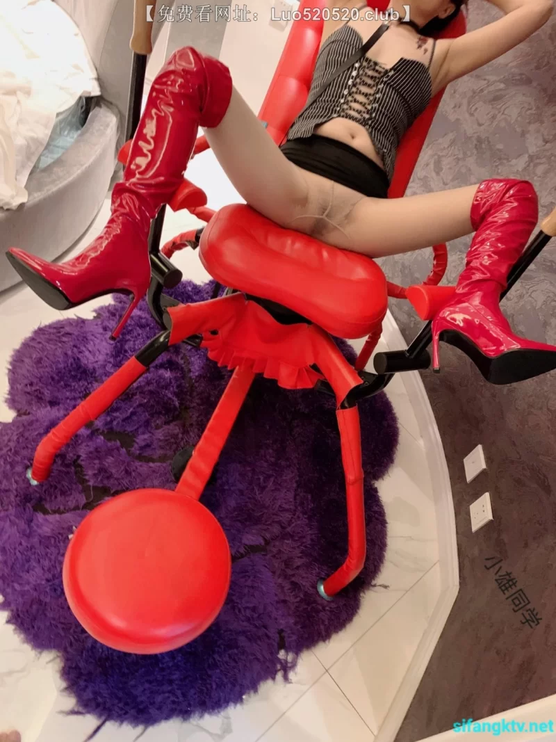 小雄同学和他的3个淫妇[1365P489V1.98GB] [1365P489V-1.98GB]