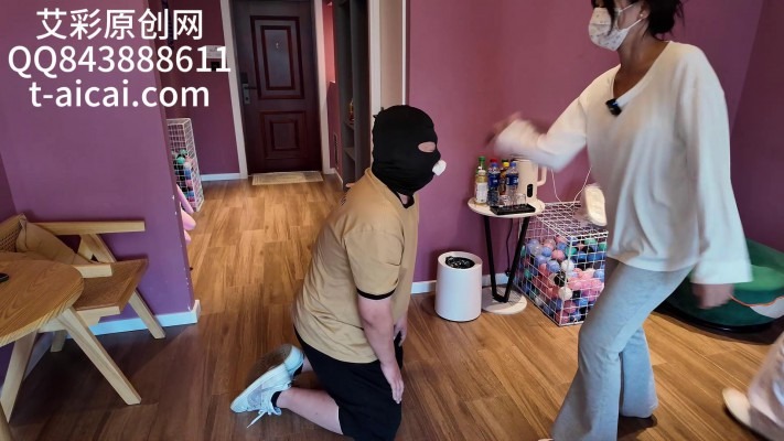 女王女主 『chnnsct1818』重磅跺脸，面部摧毁 [44分23秒]