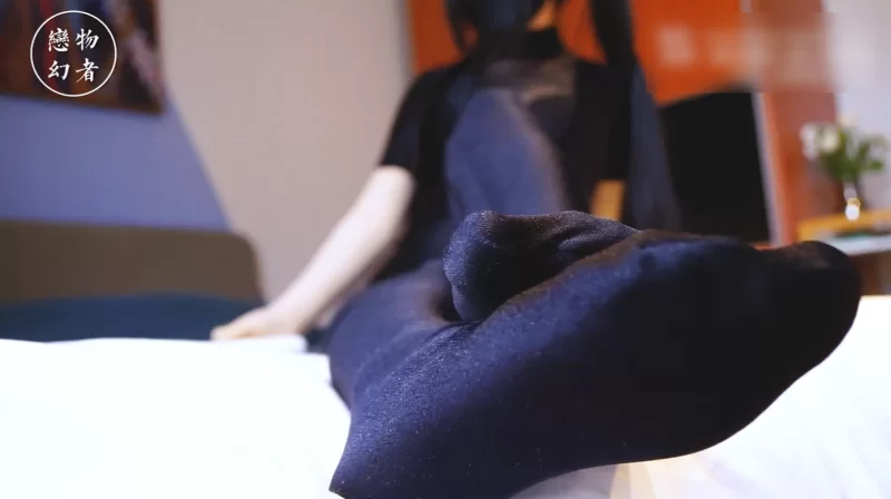 LWHZ014 高冷萌妹双马尾捆绑TK 头套胶带窒息 强制高潮 [1V-990MB]